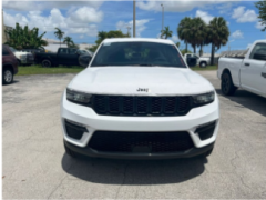 Photo of the vehicle Jeep Grand Cherokee