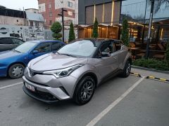 Фото авто Toyota C-HR