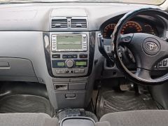 Фото авто Toyota Ipsum