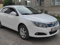 Фото авто BYD E5