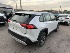 Photo of the vehicle Toyota RAV4