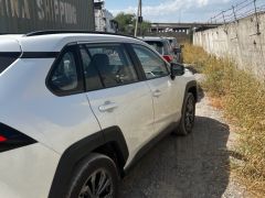 Сүрөт унаа Toyota RAV4