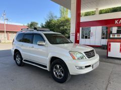 Photo of the vehicle Lexus GX