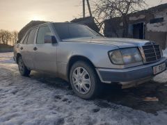 Сүрөт унаа Mercedes-Benz W124