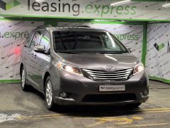 Фото авто Toyota Sienna