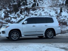 Photo of the vehicle Lexus LX