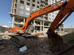 Фото авто Hitachi Гусеничные