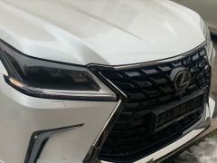 Photo of the vehicle Lexus LX