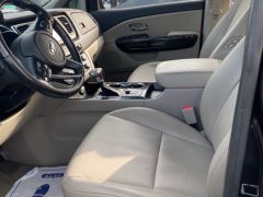 Photo of the vehicle Kia Carnival