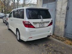 Фото авто Toyota Alphard