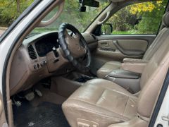 Photo of the vehicle Toyota Sequoia