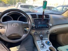 Сүрөт унаа Toyota Highlander