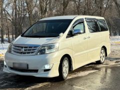 Photo of the vehicle Toyota Alphard