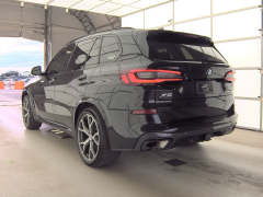 Photo of the vehicle BMW X5