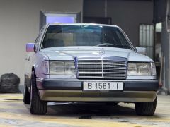 Сүрөт унаа Mercedes-Benz W124