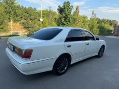 Photo of the vehicle Toyota Crown