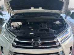 Сүрөт унаа Toyota Highlander