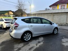 Фото авто Toyota Prius v (+)