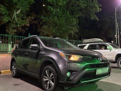 Сүрөт унаа Toyota RAV4