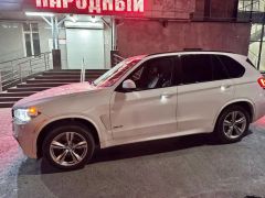 Photo of the vehicle BMW X5