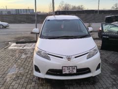 Photo of the vehicle Toyota Estima