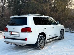 Photo of the vehicle Lexus LX