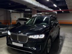 Photo of the vehicle BMW X7