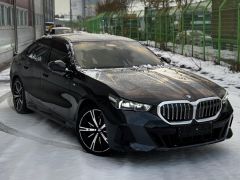 Photo of the vehicle BMW 5 Series