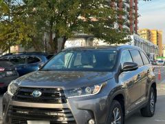 Photo of the vehicle Toyota Highlander