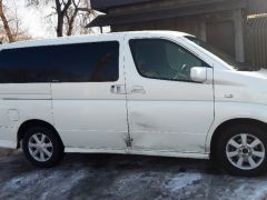 Сүрөт унаа Nissan Elgrand