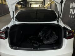 Photo of the vehicle Tesla Model 3