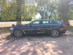 Photo of the vehicle BMW 5 Series