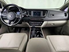 Фото авто Kia Carnival