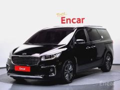 Photo of the vehicle Kia Carnival