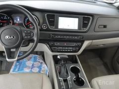 Фото авто Kia Carnival