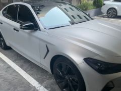 Photo of the vehicle Genesis G70