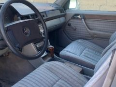 Сүрөт унаа Mercedes-Benz W124