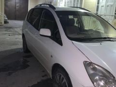 Сүрөт унаа Toyota Corolla Verso