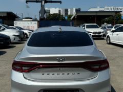 Photo of the vehicle Hyundai Grandeur