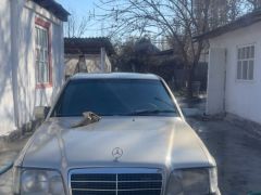 Photo of the vehicle Mercedes-Benz W124