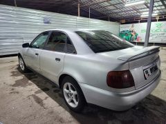 Сүрөт унаа Audi A4