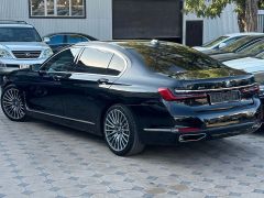 Photo of the vehicle BMW 7 Series