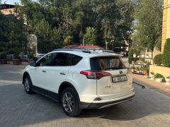 Сүрөт унаа Toyota RAV4