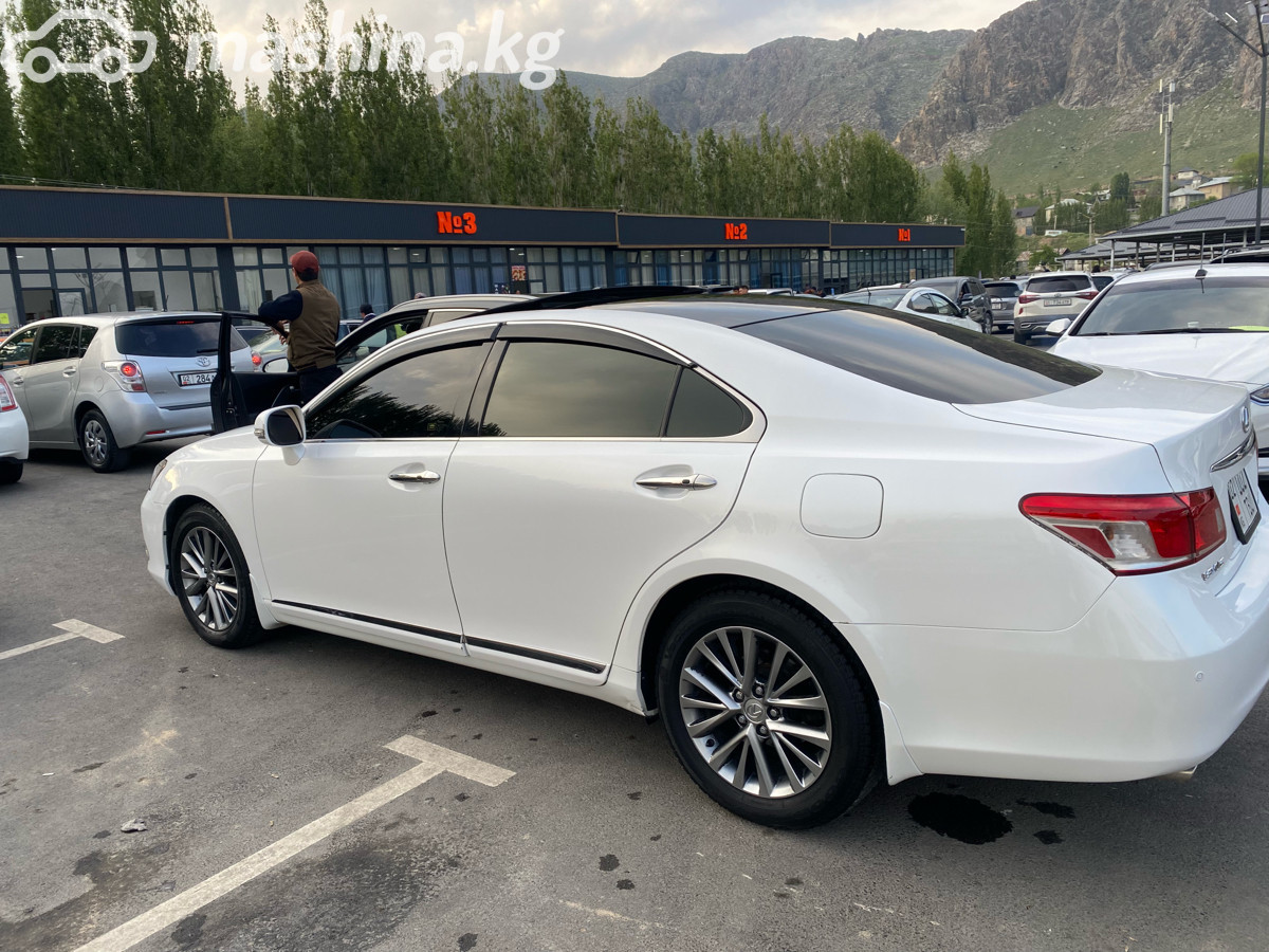Lexus ES