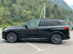 Photo of the vehicle BMW X5