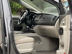 Photo of the vehicle Kia Carnival