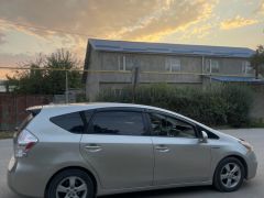 Фото авто Toyota Prius v (+)