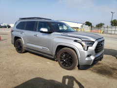 Сүрөт унаа Toyota Sequoia