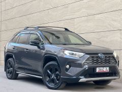 Photo of the vehicle Toyota RAV4