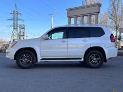 Photo of the vehicle Lexus GX